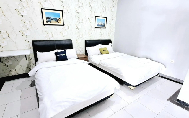 OYO 90396 The Halona Villa Batu