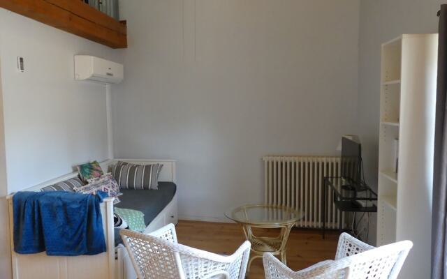 Limoux Riverside Gardens