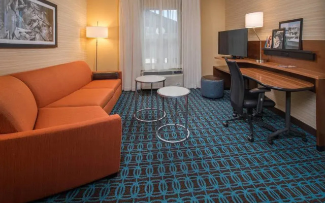 Fairfield Inn & Suites Easton