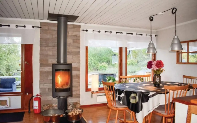 Nice Home in Motala With 4 Bedrooms