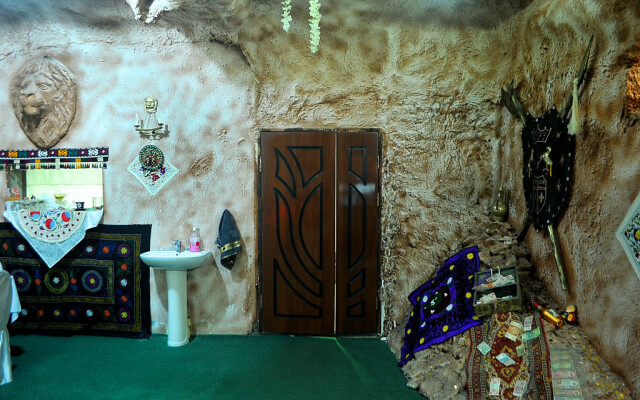 7 Pir Hotel