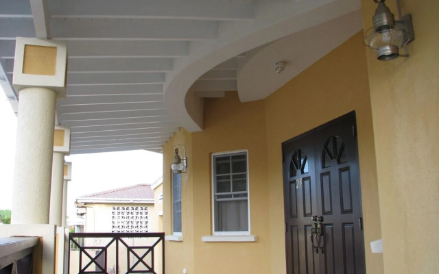 Maya's Bajan Villas - Unit B