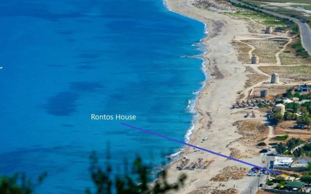 Rontos House, seaside
