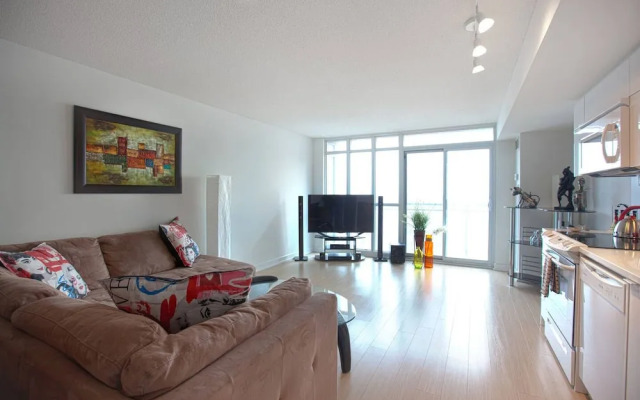 Luxury Open-concept & Lake View
