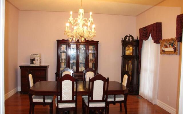 The White House Boutique Bed & Breakfast