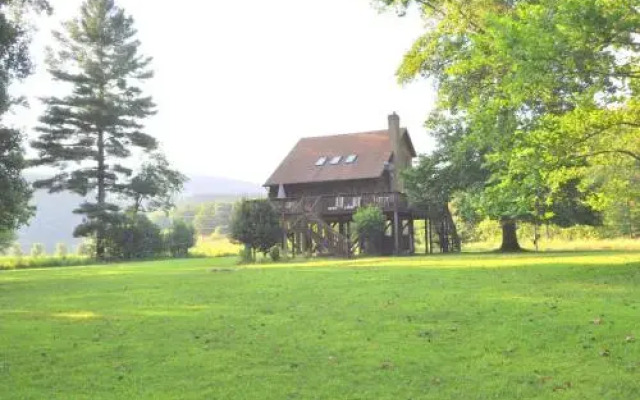 River Valley Cabin