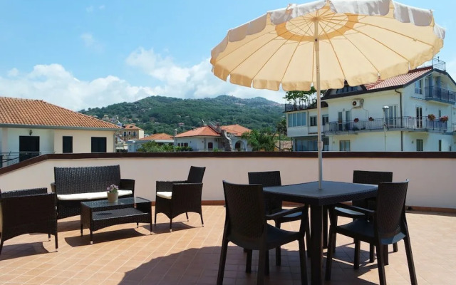Mare Apartments