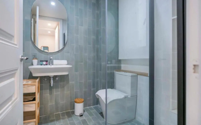 Amazing 5 bedrooms 5 bathrooms by Plaza Catalunya