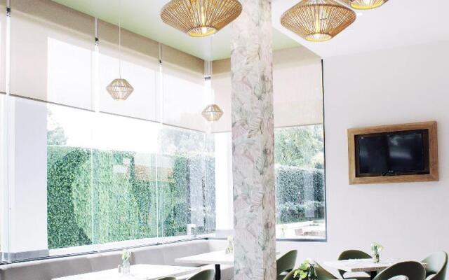 Aurea Hotel and Suites
