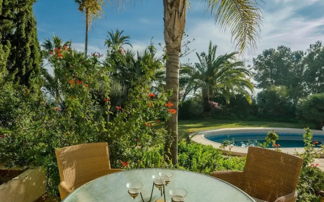 Sun-kissed Villa in Albir With Swimming Pool