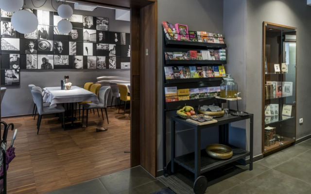 Hotel Mrak 4*