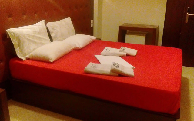 Toti Boutique Rooms