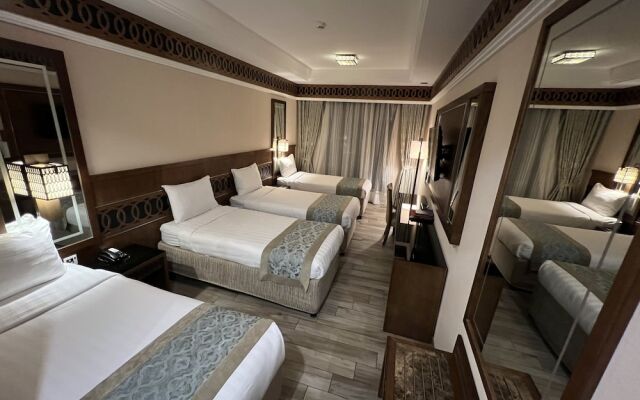 Violet Al Azizia Hotel