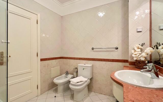 Vilamoura Central 2 With Pool by Homing