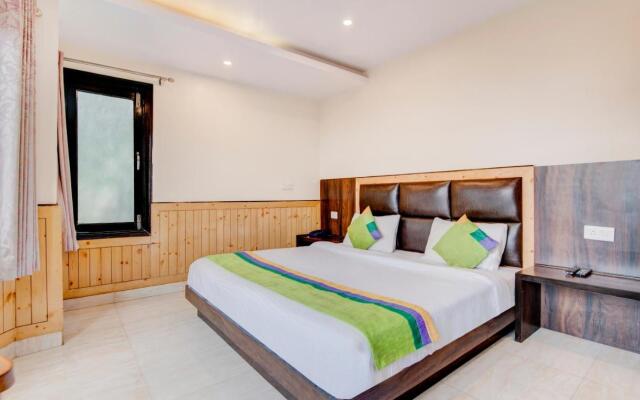 Itsy Hotels Avantika With Forest View