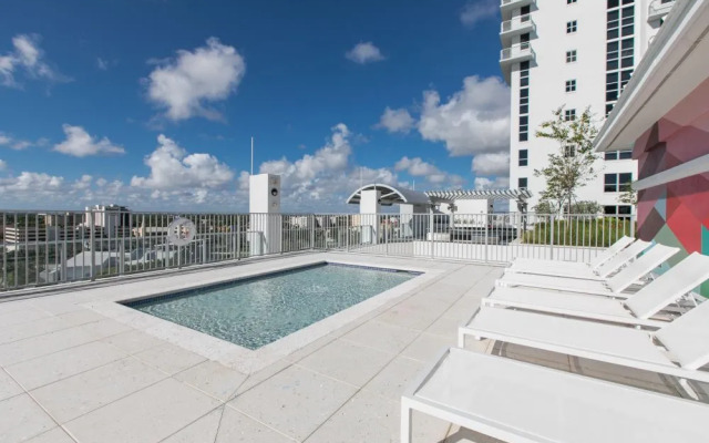 Luxury 2BR Condos at Hollywood Beach