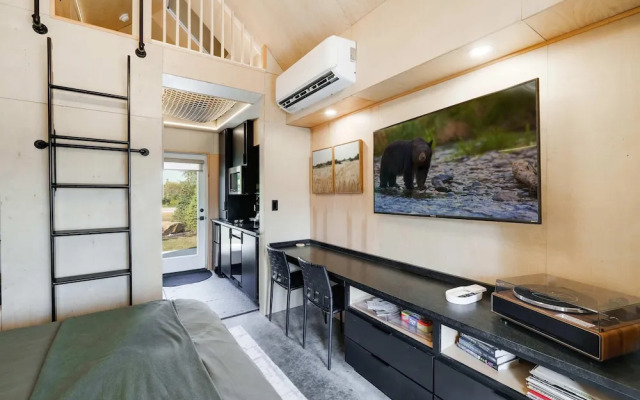 Bunkies-the Commissioner