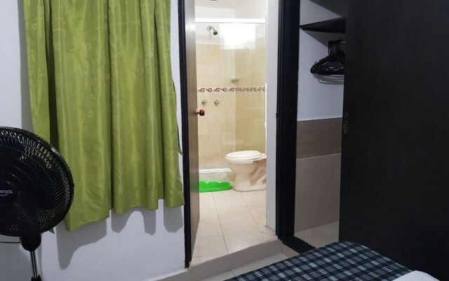Aparta Hotel Calasanz Home