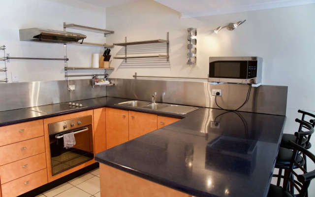 Reef Gateway Apartments