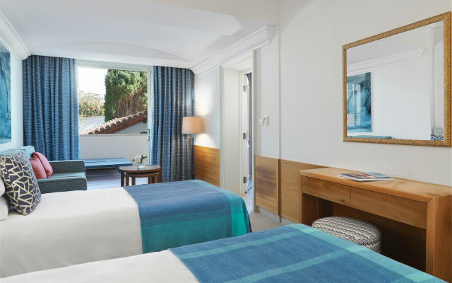 Columbia Beach Resort