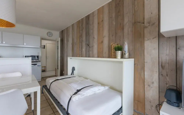 One-bedroom Apartment on the Seafront