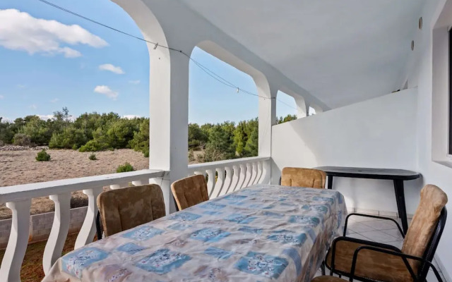 Modern Apartment in Vir With Balcony
