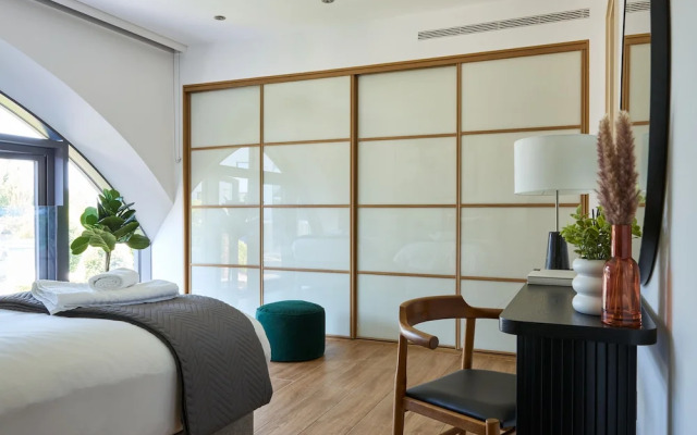 Kew Bridge by Viridian Apartments