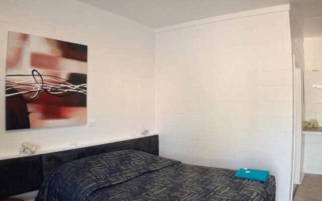 Tropical City Motor Inn