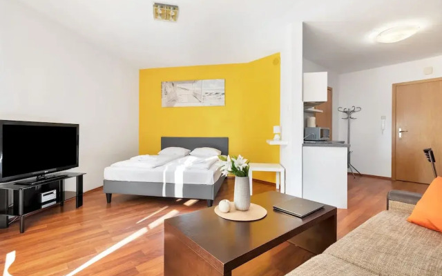 Apartments Roza Wiatrow by Renters