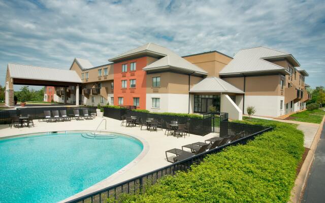 Holiday Inn Express Nashville Airport by IHG