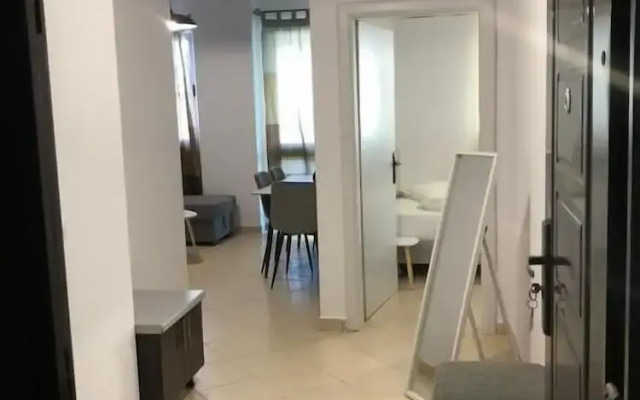 Tirent Apartment - Comfortable 1-Bedroom Stay in Fresku
