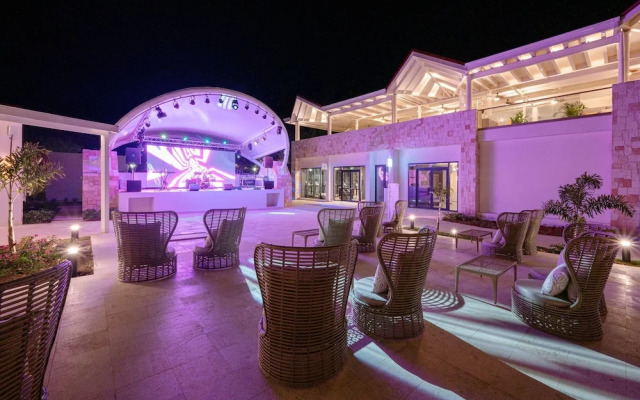 Royalton CHIC Antigua, An Autograph Collection All-Inclusive Resort – Adults Only