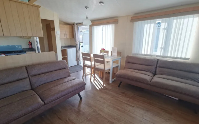 Sea and Mountain View Sunbeach Holiday Snowdonia