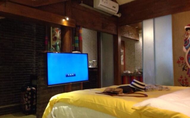 Huayueting Inn