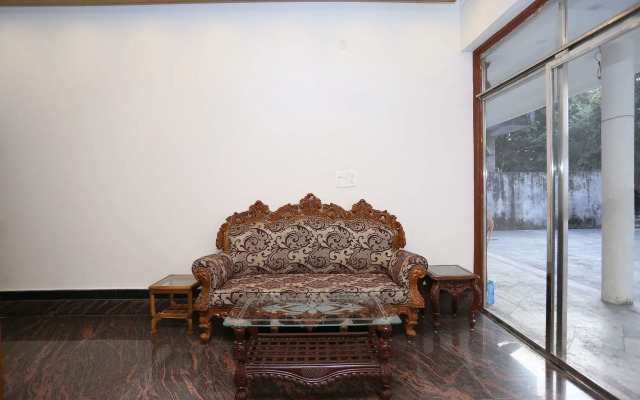 OYO 121 Green View