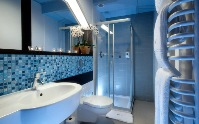 Hotton Hotel