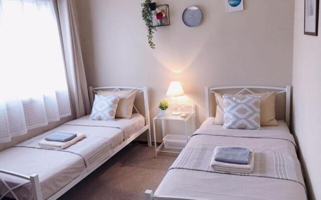Seaside Maisonette 200M from sea