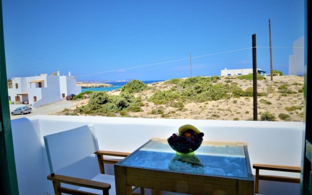 Moraitis Studios Dioni Lux Inn