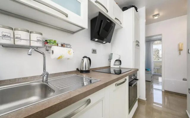 Premium Apartment With Patio