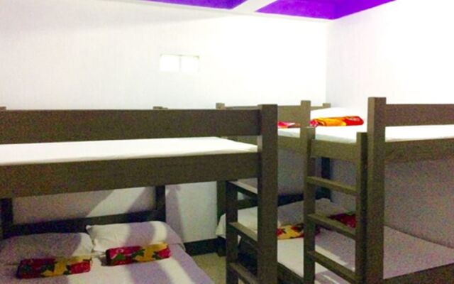 Ysraela Lodging House - Burgos - Hostel