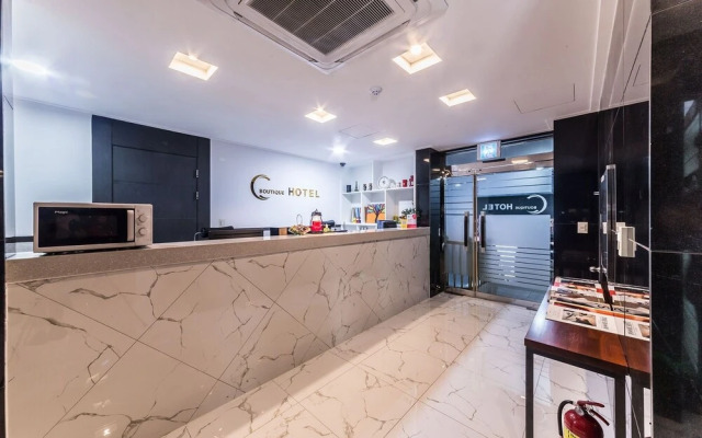 Guri C Hotel