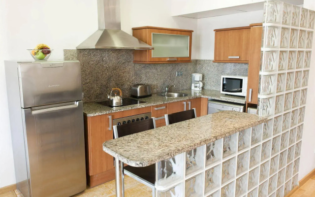 MH Apartments S. Familia