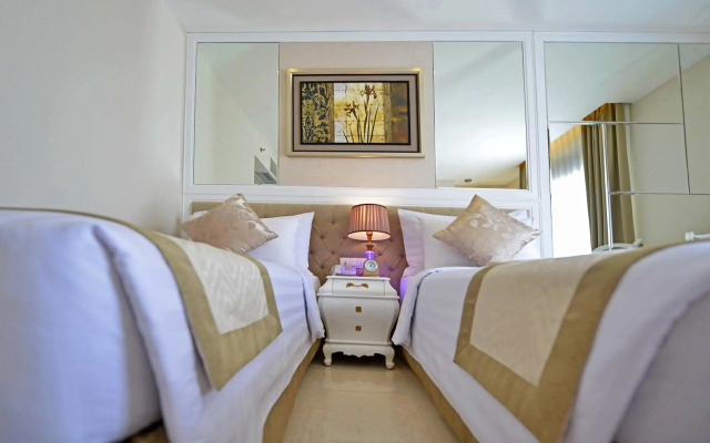 Grand Savero Hotel