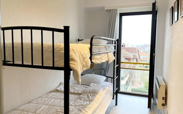 Modern Stay Near Shore