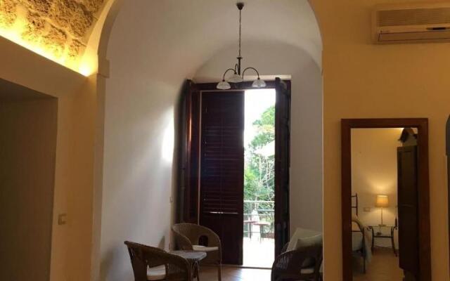 B&B Macrina