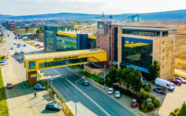 Business Hotel Conference Center & Spa