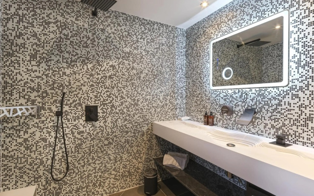 Snow Lodge Hotel Courchevel 1850