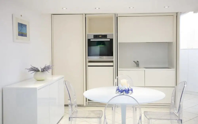 Rooftop Luxury Apartment