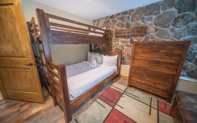 Chateaux Dumont 2703