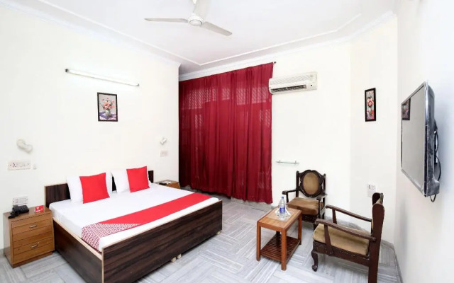 The Corner House By OYO Rooms